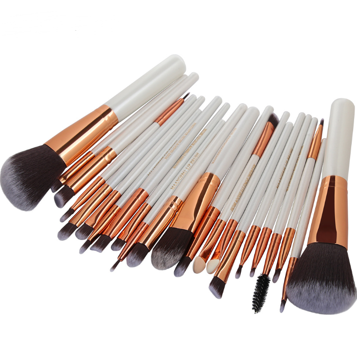 22 Piece Cosmetic Makeup Brush Set.