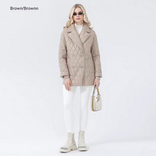 Lapel-designed women's short jacket made of lightweight cotton padding.