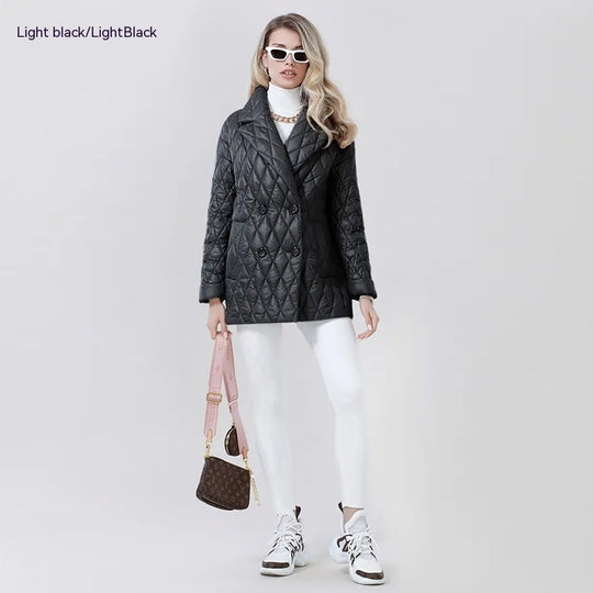 Lapel-designed women's short jacket made of lightweight cotton padding.
